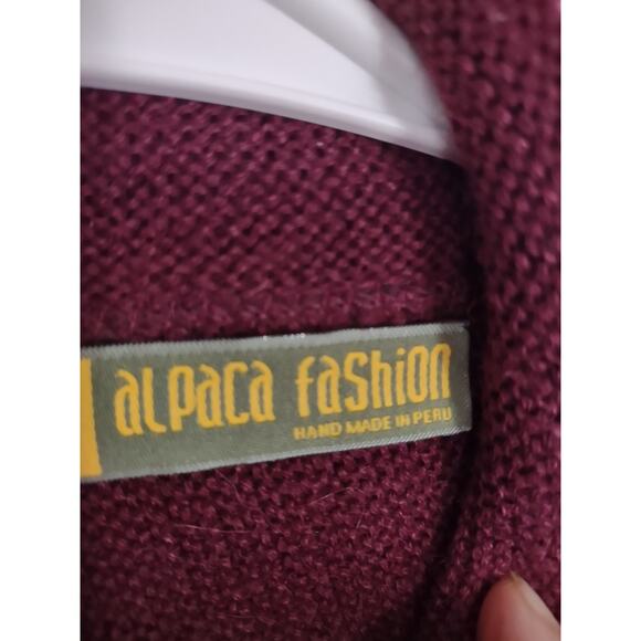 Alpaca Fashion Burgundy Sweater Cape One Size Made in Peru Timeless Quiet Luxury - Picture 2 of 5
